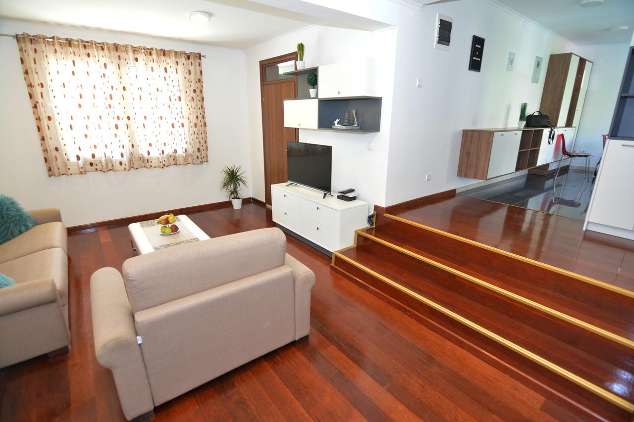 Tropicoco Apartments Tivat Bagian luar foto